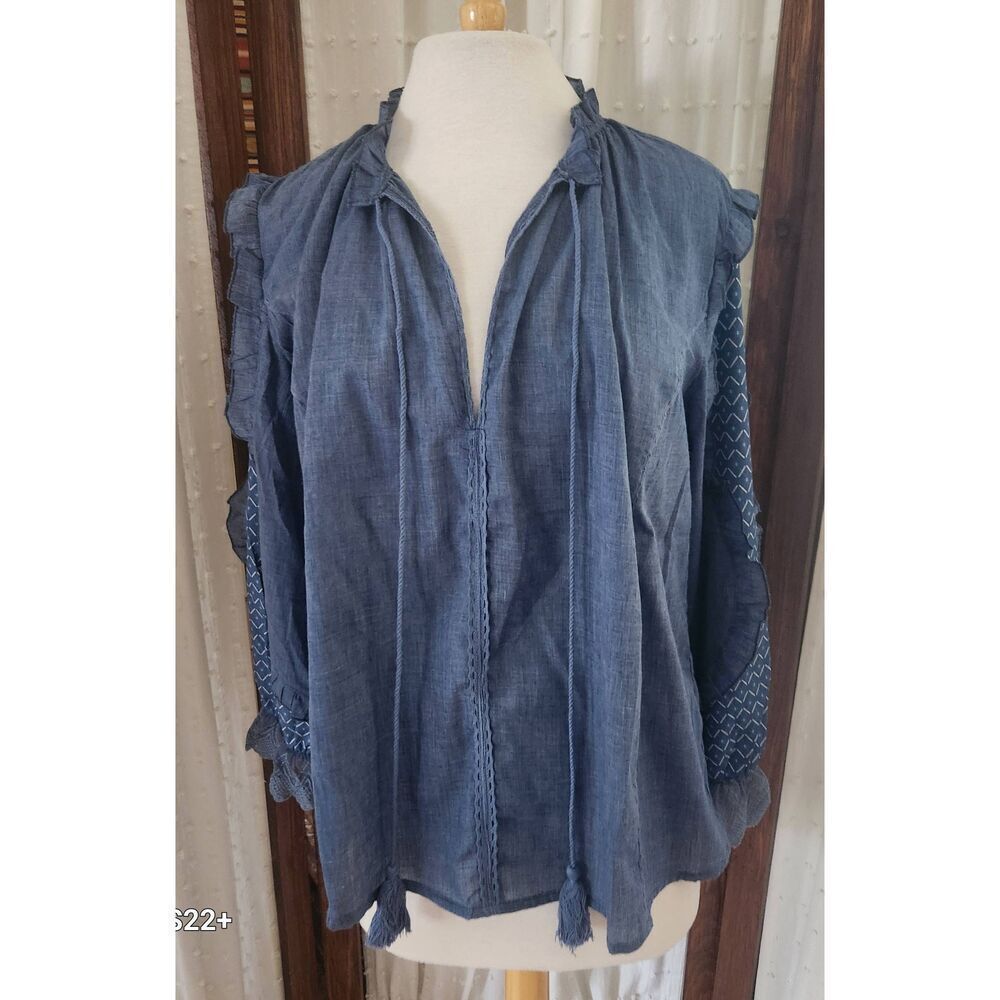 T42 Sheilay blue chambray western inspired top w/Ruffles Lace trim & tassels